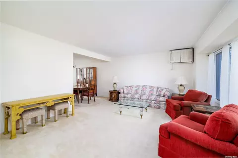 2492 Washington Blvd, North Bellmore, NY 11710