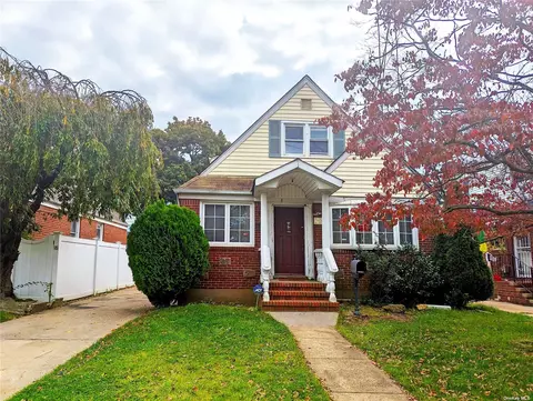 24208 Superior Rd, Floral Park, NY 11001