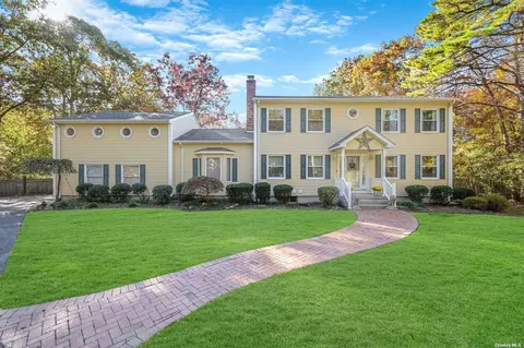 148 Radio Ave, Miller Place, NY 11764