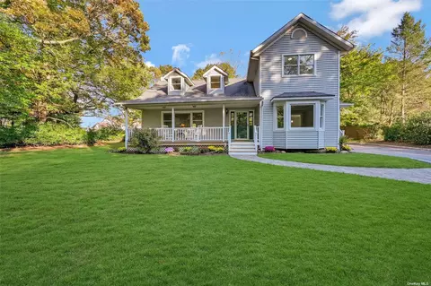 104 E Neck Rd, Huntington, NY 11743