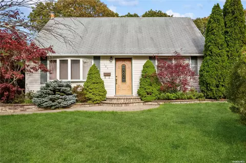 184 Stanley Dr, Centereach, NY 11720