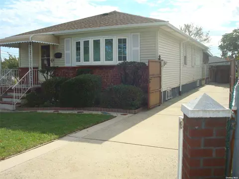 225-18 S Conduit Ave, Springfield Gardens, NY 11413