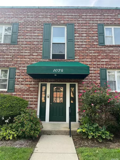 1074 Hunter Ave #4, Valley Stream, NY 11580
