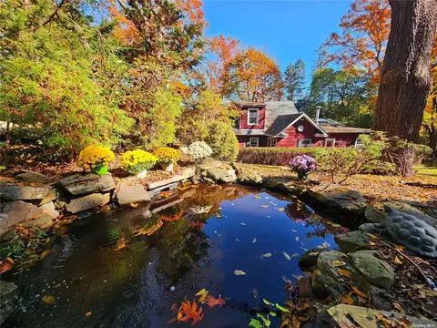 126 Fort Salonga Rd, Northport, NY 11768