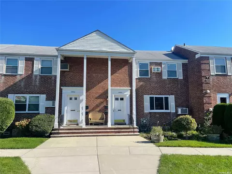 72-27 Little Neck Pkwy #A-1, Glen Oaks, NY 11004