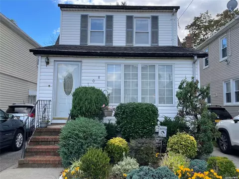 108 Pilgrim Pl, Valley Stream, NY 11580