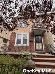39-69 65th Pl, Flushing, NY 11377