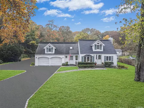18 Joan Ave, Centereach, NY 11720