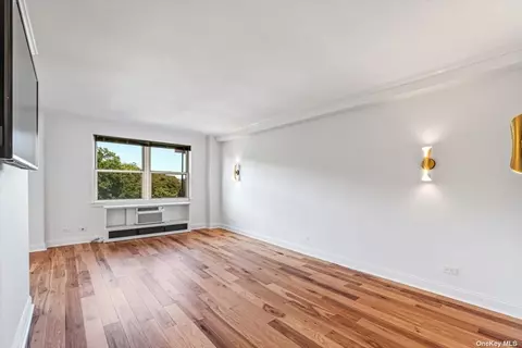 5550 Fieldston Rd #7F, Riverdale, NY 10471