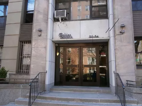98-34 63rd Dr #6D, Rego Park, NY 11374