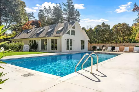 15 Cedarberry Ln, Southampton, NY 11968