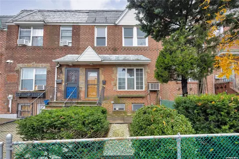 73-48 52nd Dr, Maspeth, NY 11378