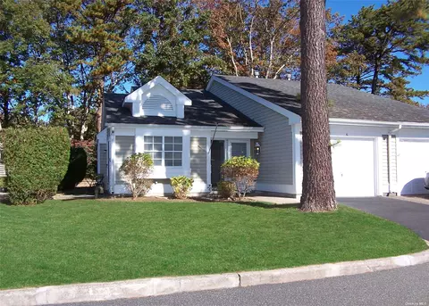 6 Douglaston #6, Ridge, NY 11961