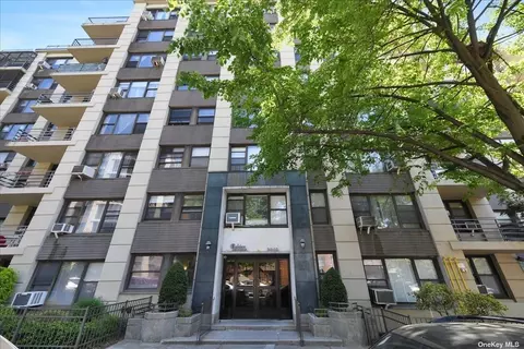 98-10 64th Ave #4G, Rego Park, NY 11374