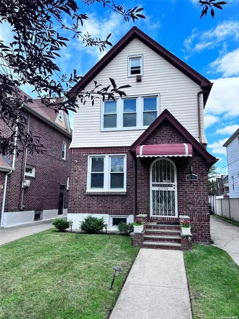 82-61 172nd St, Jamaica, NY 11432