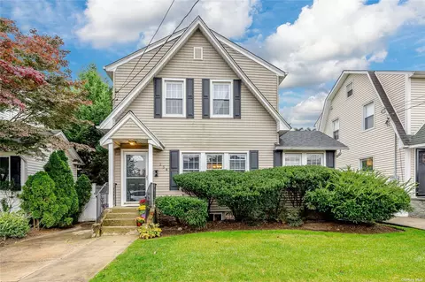 254 Oakview Ave, Oceanside, NY 11572