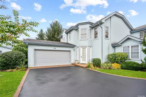 475 Florencia Pl #475, Melville, NY 11747