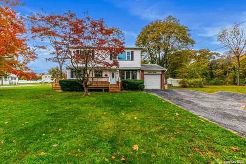 1480 Brightshore Blvd, Bay Shore, NY 11706
