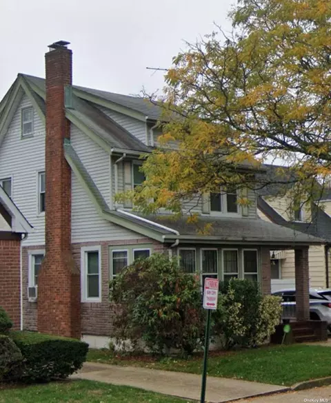 54 Macdonald St, Hempstead, NY 11550