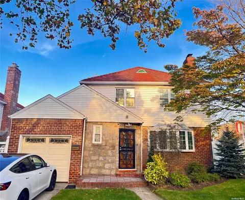 76-73 173rd St, Fresh Meadows, NY 11366