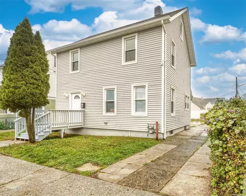 17 Covert St, Hempstead, NY 11550