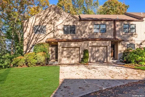 4 High Oak Ct #0, Huntington, NY 11743