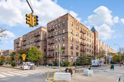 82-06 34 Ave #6H, Jackson Heights, NY 11372