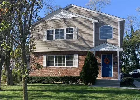 756 Deer Park Ave, North Babylon, NY 11703
