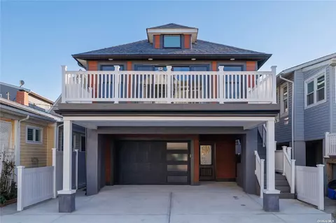 66 Delaware Ave, Long Beach, NY 11561