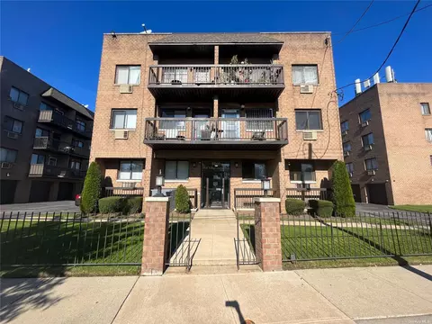 97-11 N Conduit Ave #1A, Ozone Park, NY 11417