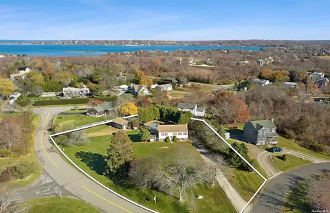 15 S Forest St, Montauk, NY 11954