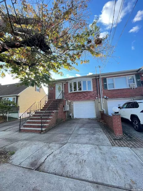 23-20 127th St, College Point, NY 11356
