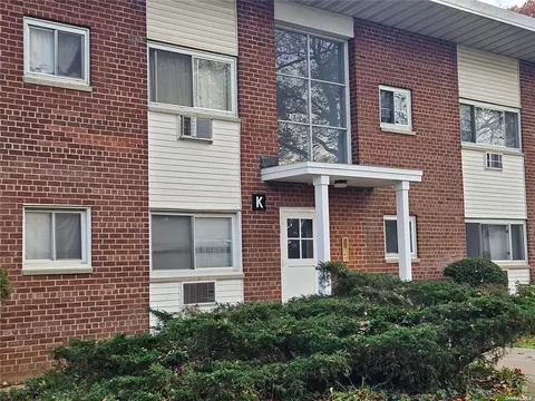 125 Hempstead Garden Dr #K2B, West Hempstead, NY 11552