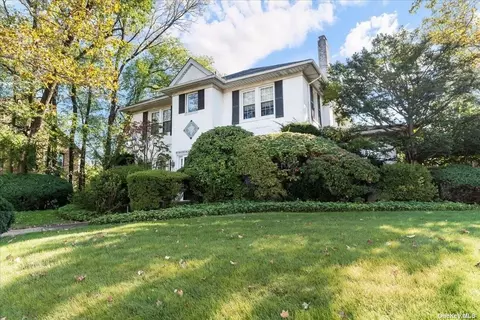 783 W West Broadway, Woodmere, NY 11598