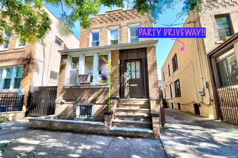21-32 Bleecker St, Flushing, NY 11385