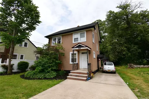 2318 Milburn Ave, Baldwin, NY 11510