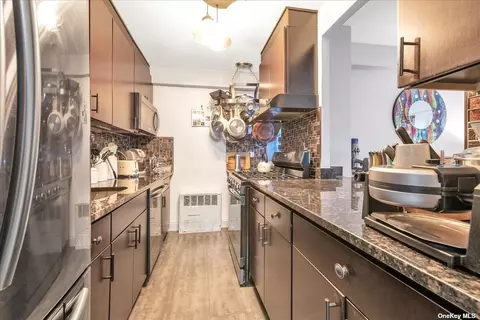 400 Cozine Ave #2D, Brooklyn, NY 11207