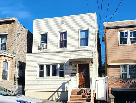 58-31 71st St, Maspeth, NY 11378