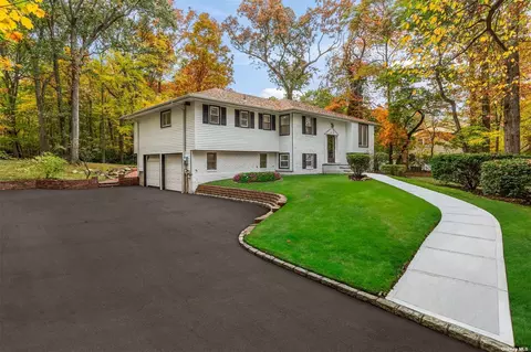 24 Village Hill Dr, Dix Hills, NY 11746