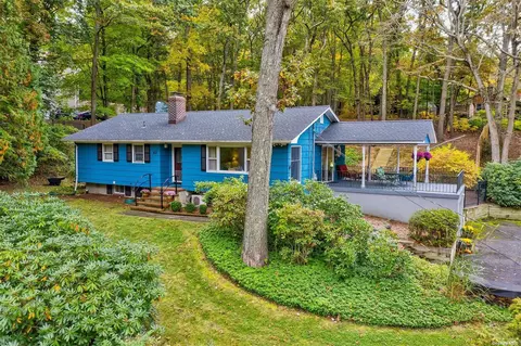 62 Gully Rd, Wading River, NY 11792