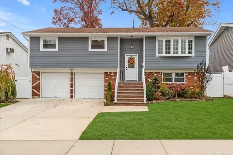 1138 Ossipee Rd, West Hempstead, NY 11552