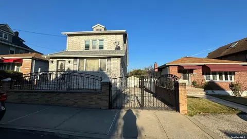 31-35 Buell St, East Elmhurst, NY 11369