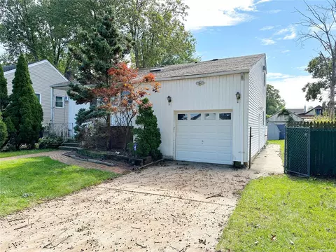 934 Pacific St, Baldwin, NY 11510