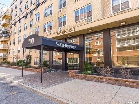 700 Shore Rd #7-0, Long Beach, NY 11561