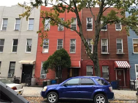 31 Park St, Brooklyn, NY 11206
