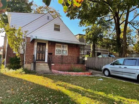 61-12 184 St, Fresh Meadows, NY 11365
