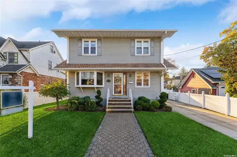 35-12 213th St, Bayside, NY 11361