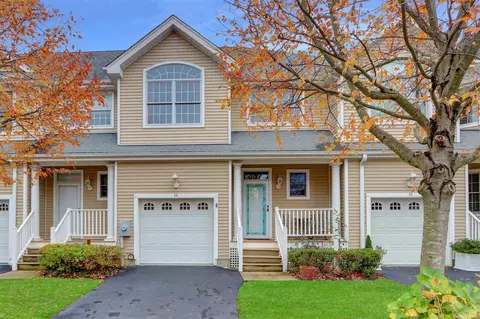 54 Blair Rd #54, East Setauket, NY 11733