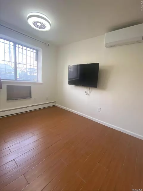 147-45 Barclay Ave #L2, Flushing, NY 11355