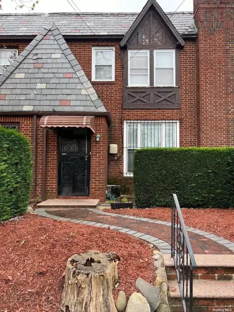 115-56 205th St, Saint Albans, NY 11412